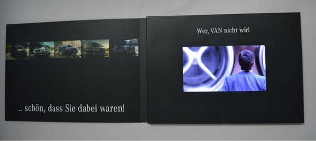 Fabrication PLV vidéo, brochures vidéo in print, plaquettes vidéopaper, classeurs multimédia avec écran LCD et coffrets appels d'offre avec écran LCB
	carton sur mesure : notre équipe de designers à votre disposition Avec notre studio de création PAO 
	composé de graphistes et de designers, nous vous proposons un service de fabrication sur-mesure de grande qualité. 
	Fabricant en france brochures video-in-print,conception Française plv video,réalisation plaquettes video in print,plv carton imprimé écran LCD,
	plv vidéo carton imprimé,classeurs imprimés vidéo in print, presentoir publicite sur le Lieu de Vente,Merchandising multimédia,
	design graphique,signal&eacute;tique immobili&egrave;re,plv de comptoir video in print,plv de sol avec écran LCD,chevalet dynamique LCD,video in print,plaquette multim&eacute;dia